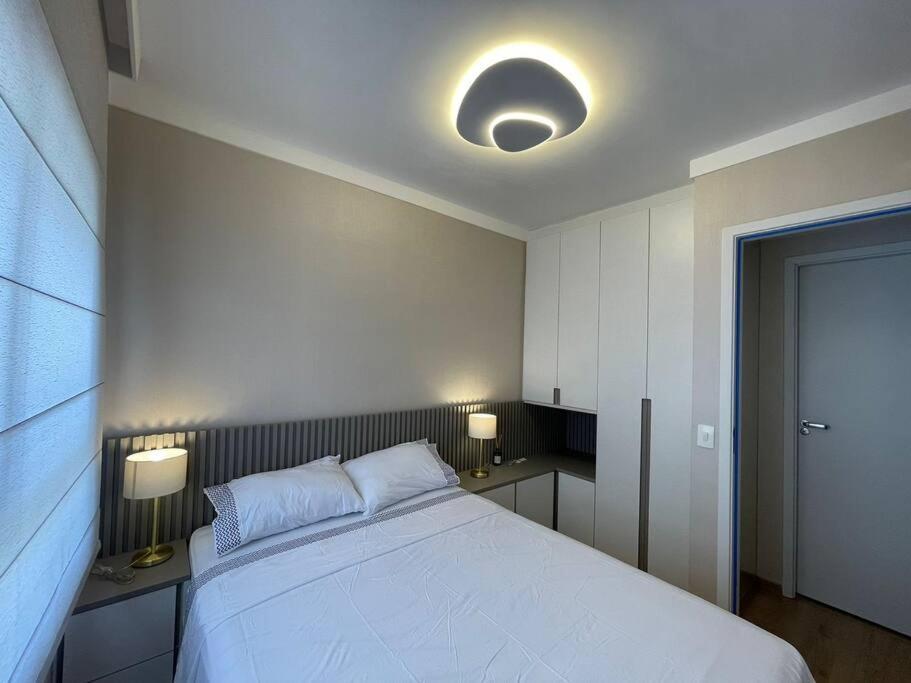 Um Novo Apartamento *