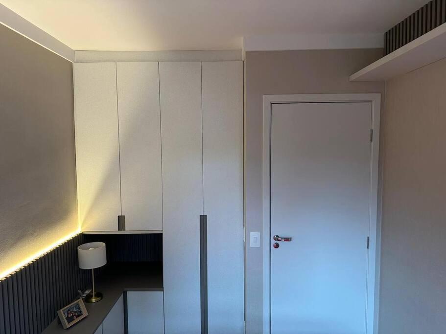 Um Novo Apartamento *