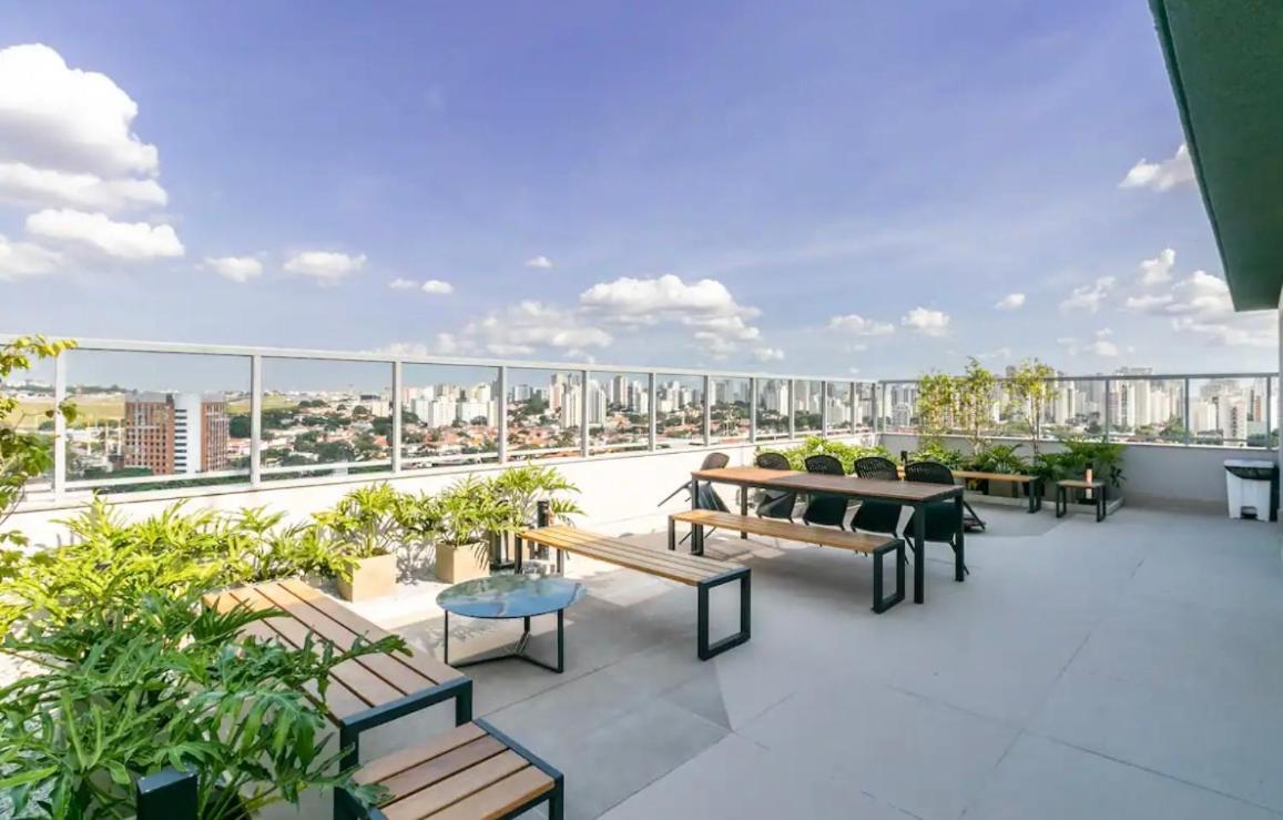 Um Novo Apartamento *